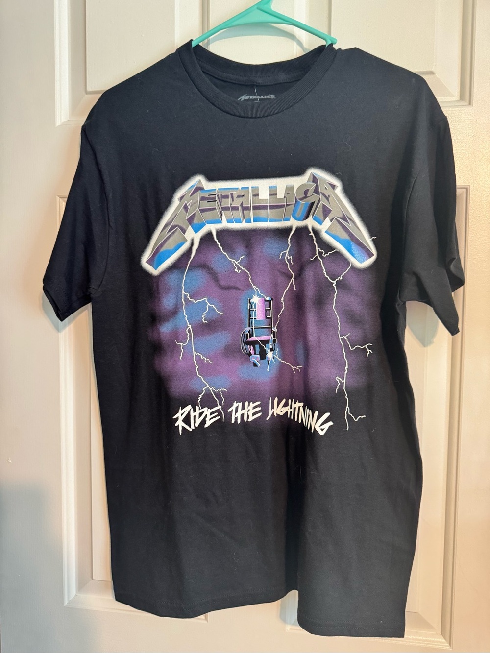 Hot Topic Black Metallica "Ride the Lightning" Short Sleeve Tee